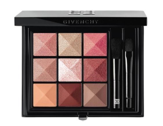 </p>
<p>                        Givenchy Summer Collection 2023</p>
<p>                    